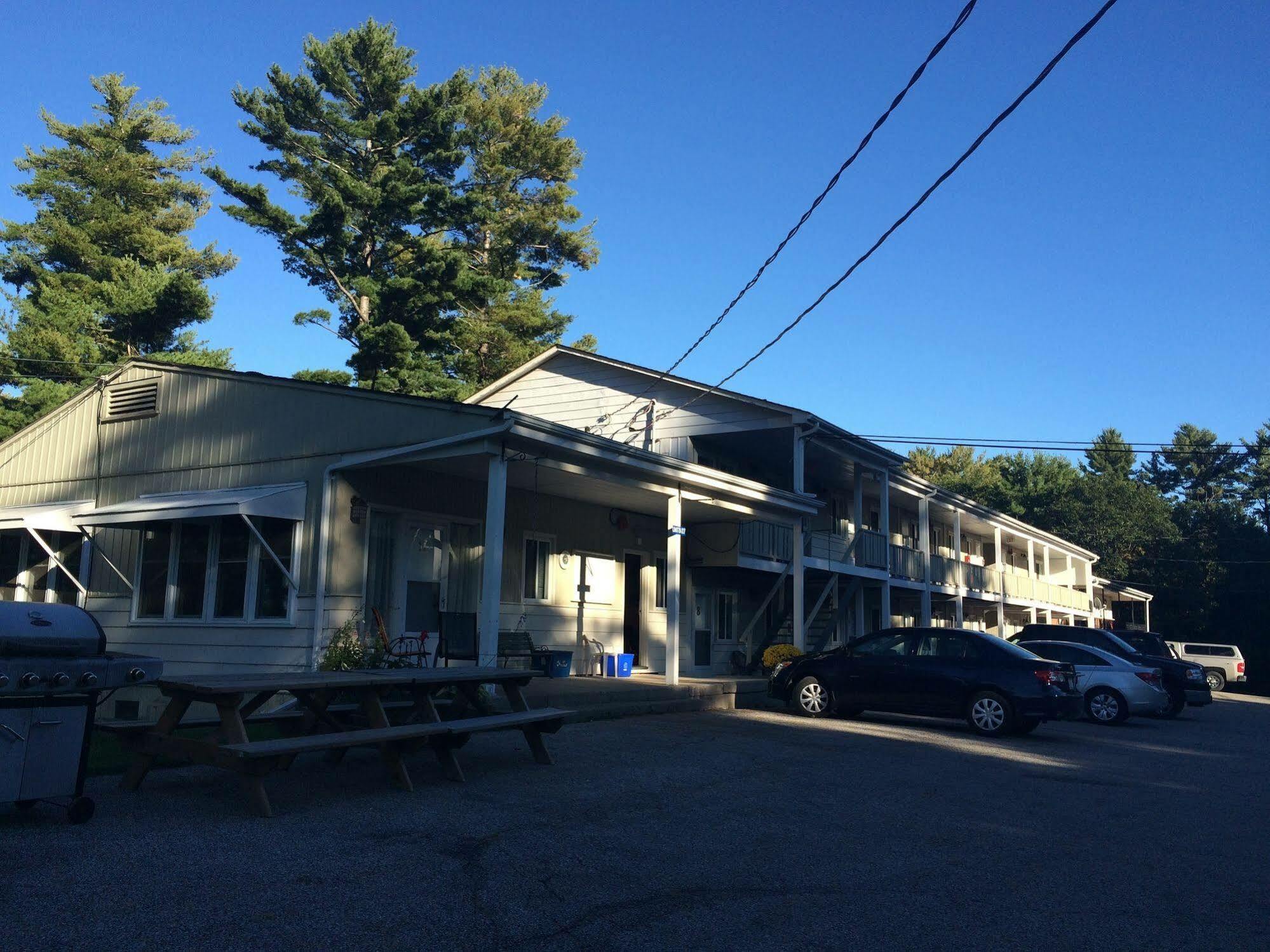 Pinedale Inn Gravenhurst Zewnętrze zdjęcie