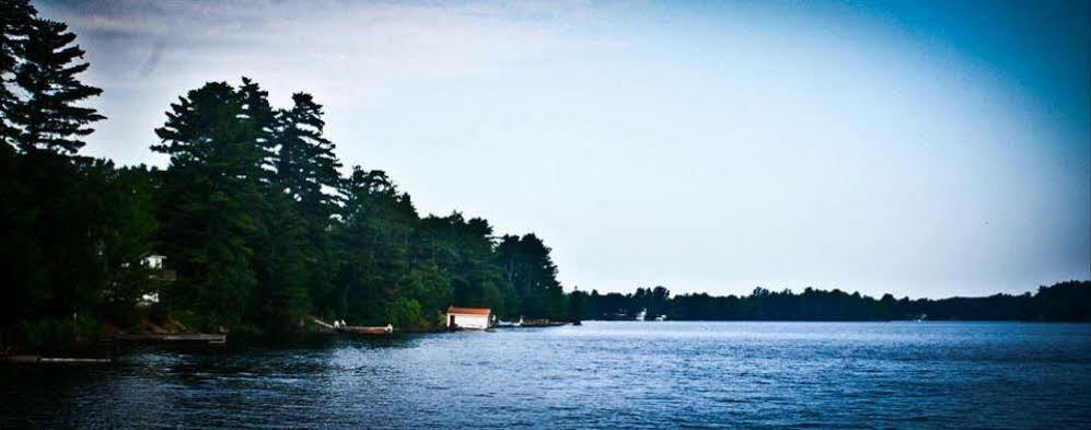 Pinedale Inn Gravenhurst Zewnętrze zdjęcie
